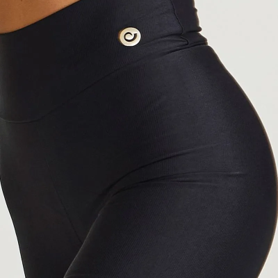 SHORT TEXTURIZADO PRETO