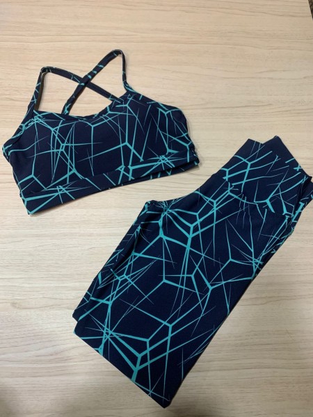 Conjunto top/legging estampado